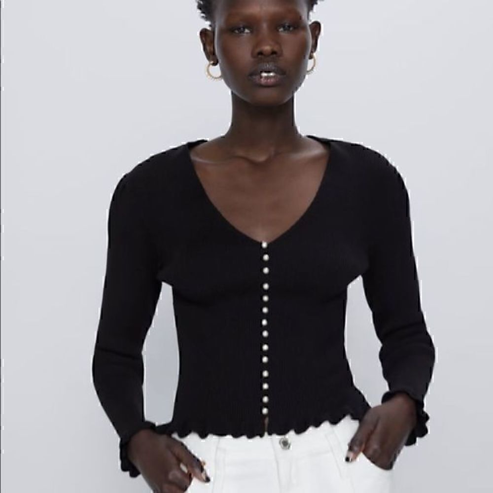 ZARA pearl button sweater - Picture 7 of 8